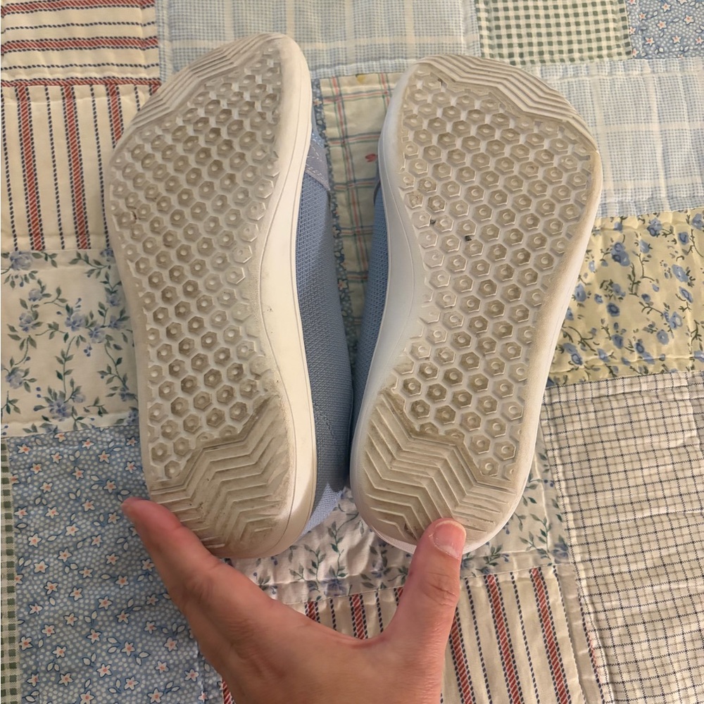 Whitin Barefoot Shoes, Size 8 Wide - Picture 5 of 5